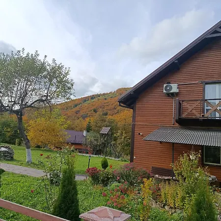 Ferienhaus за рікою