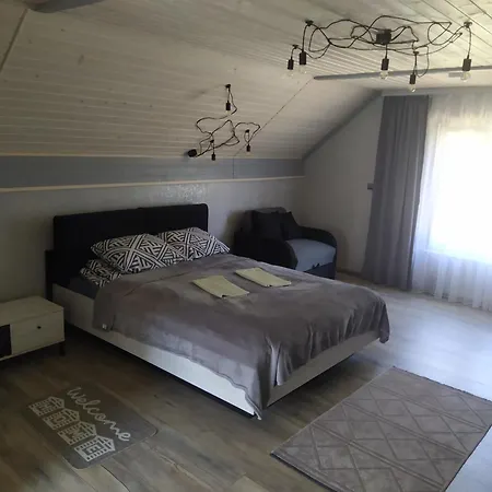 Ferienhaus за рікою